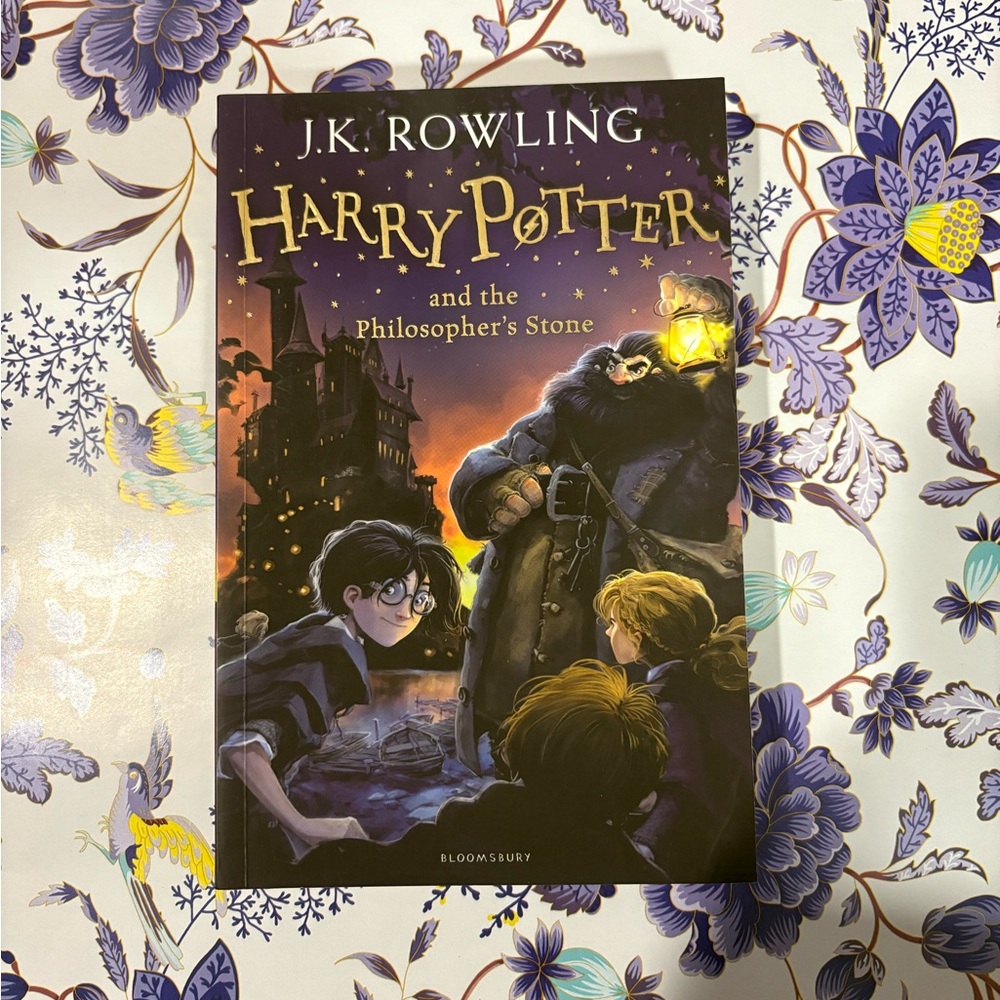 Harry Potter, by J.K Rowling Books: 1, 2, 4 - Bloomsbury - Like New Rarely Used - Picture 2 of 14